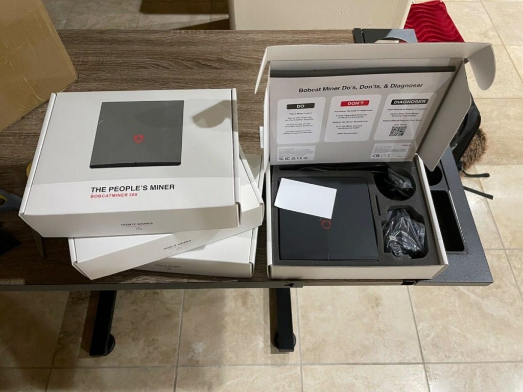 Bobcat 300 Hotspot Miner HNT Helium US915 UK/EU 868