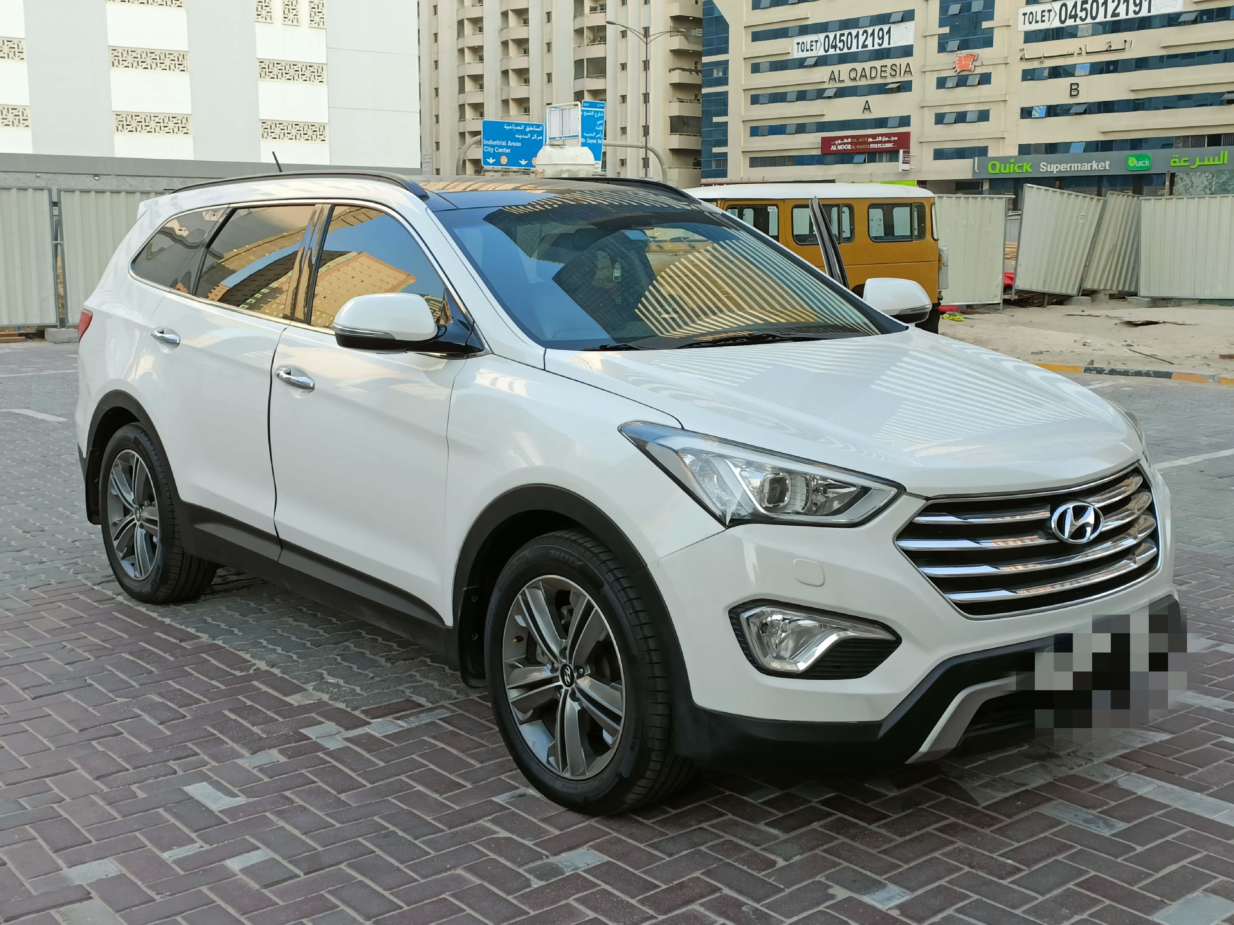 Hyundai Santa Fe 2015 AWD 7 seater