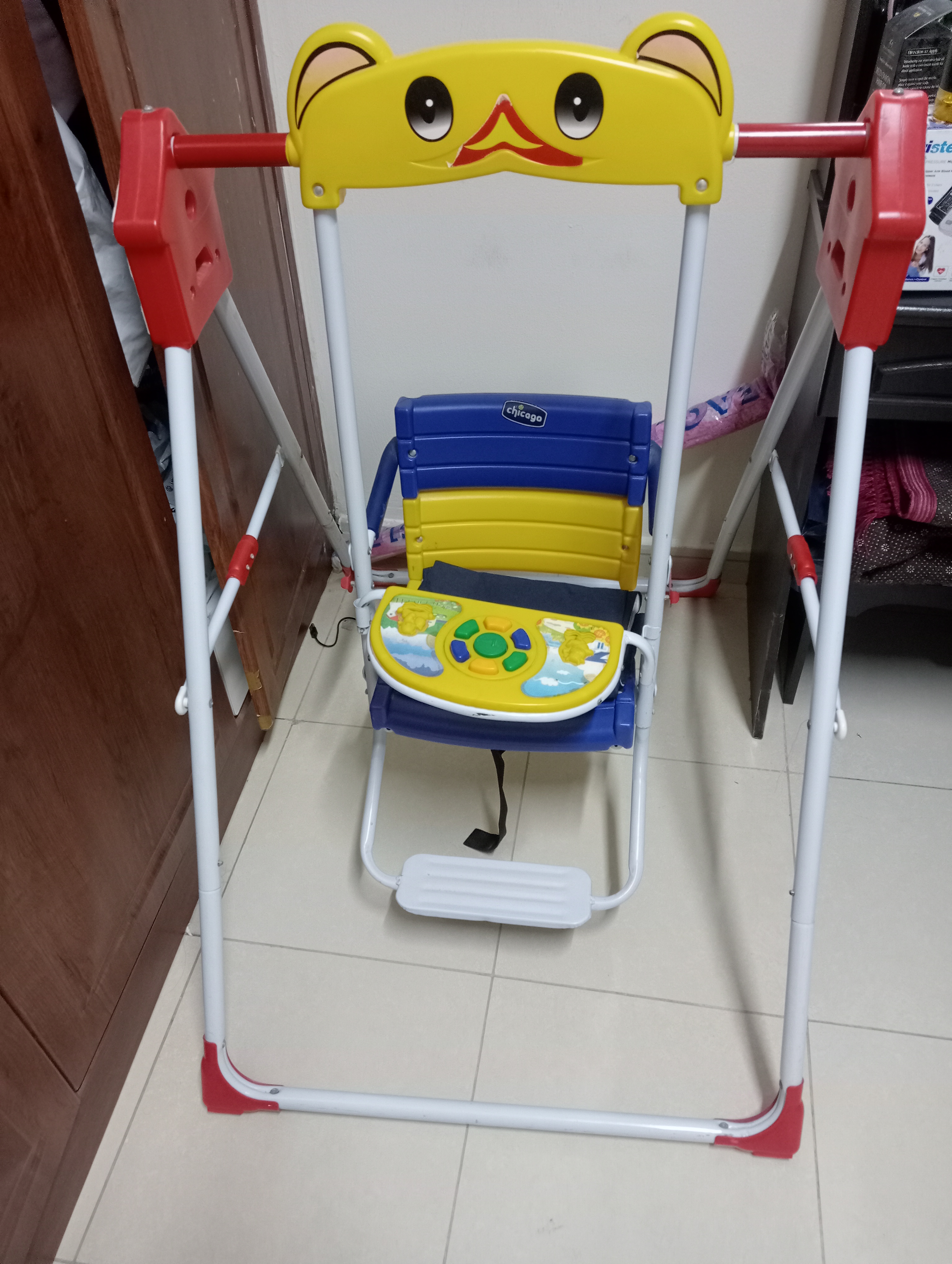 Baby swing for urgent sale