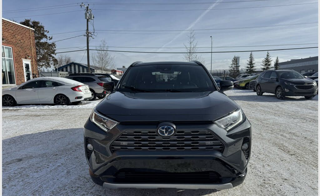 2021 Toyota RAV4 Hybrid XLE AWD WhatsApp me (+971586375226) 