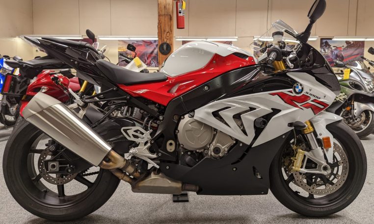 2019 BMW S1000RR Premium Edition WhatsApp me (+971586375226) 