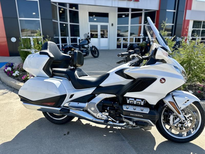2018 Honda Gold Wing Tour  WhatsApp me (+971586375226) 
